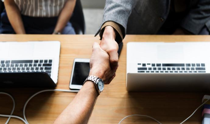 ERP connectable by Captivea in partnership with the Axivox ERP-connectable-by-Captivea-in-partnership-with-the-Axivox